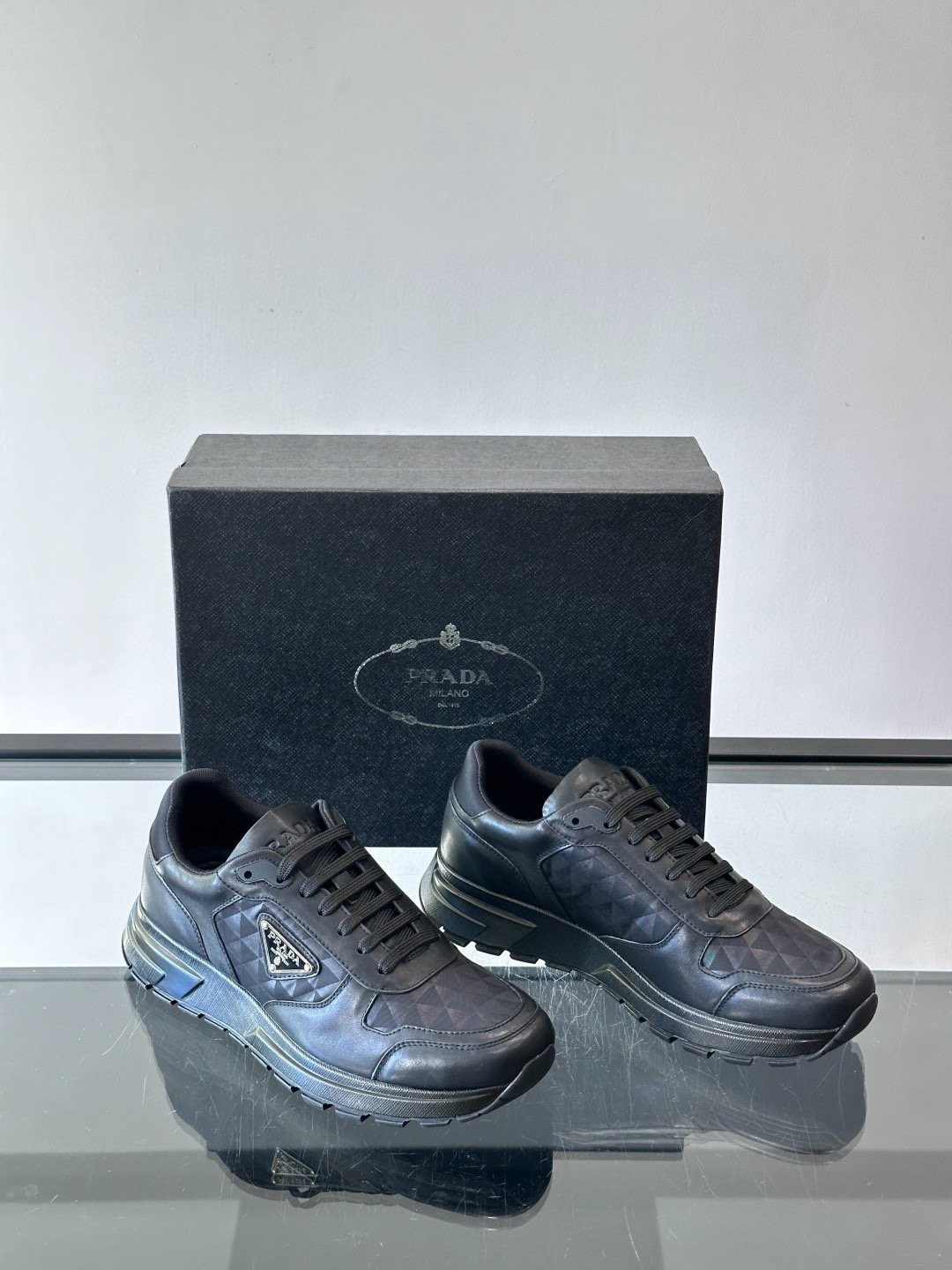 프라다 Prada 스니커즈