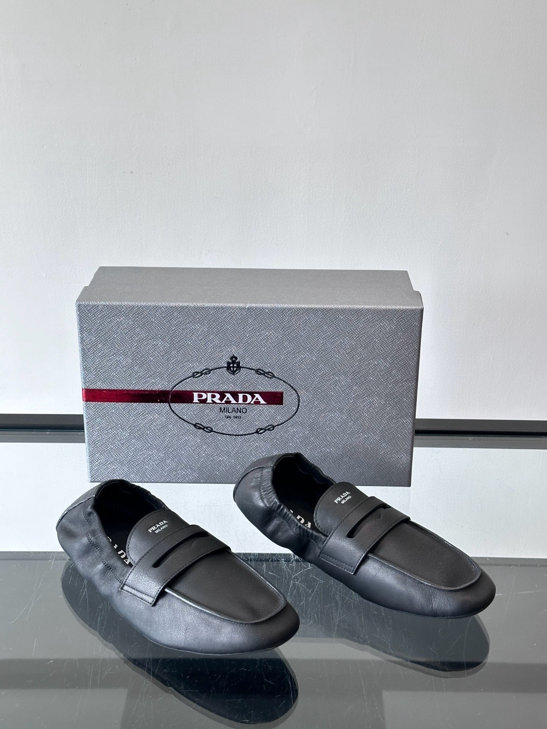 프라다 Prada 로퍼 슈즈