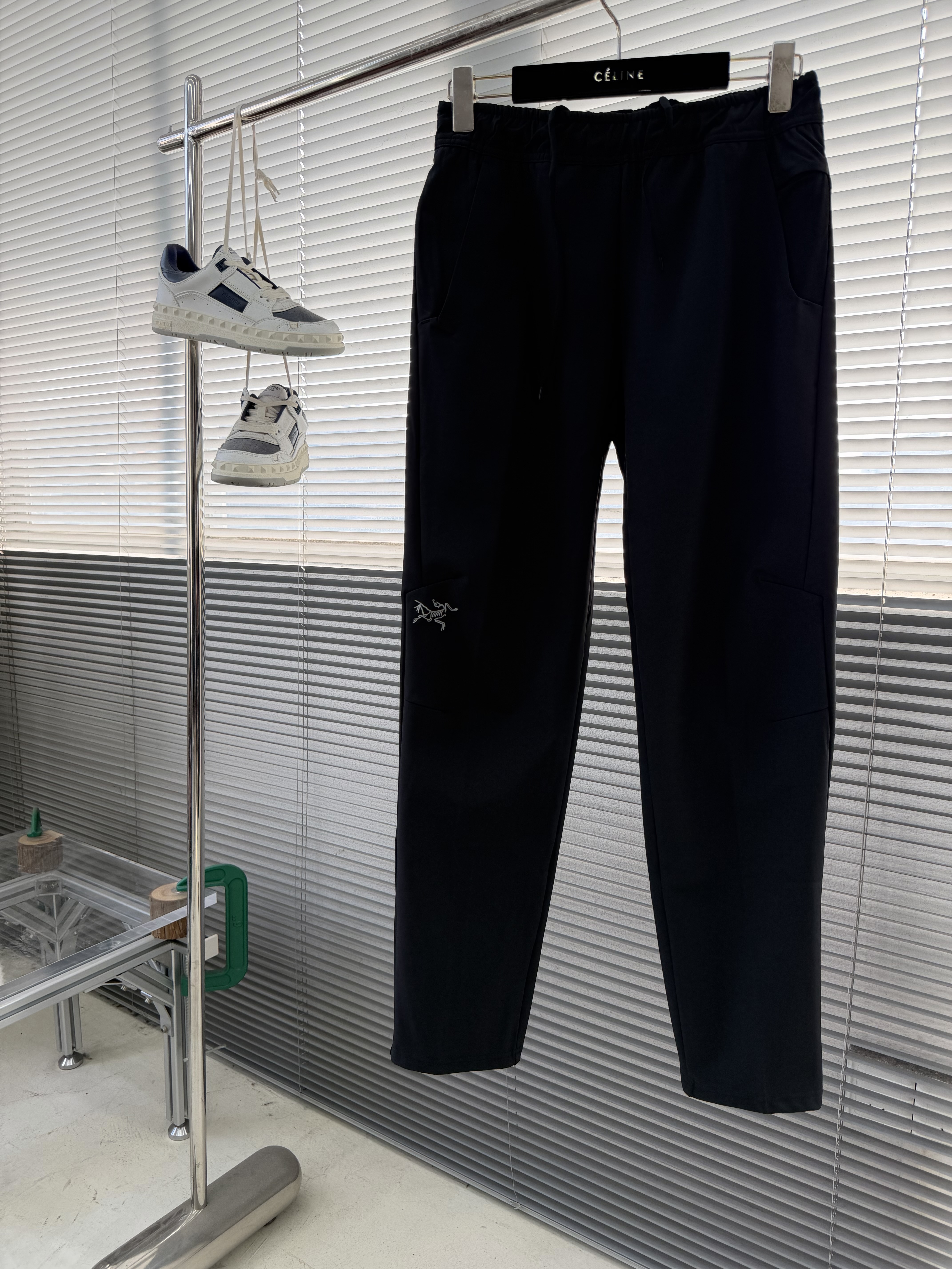 아크테릭스 ARC'TERYX 바지