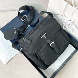 프라다 Prada 1BD994 리나일론 숄더백 25cm
