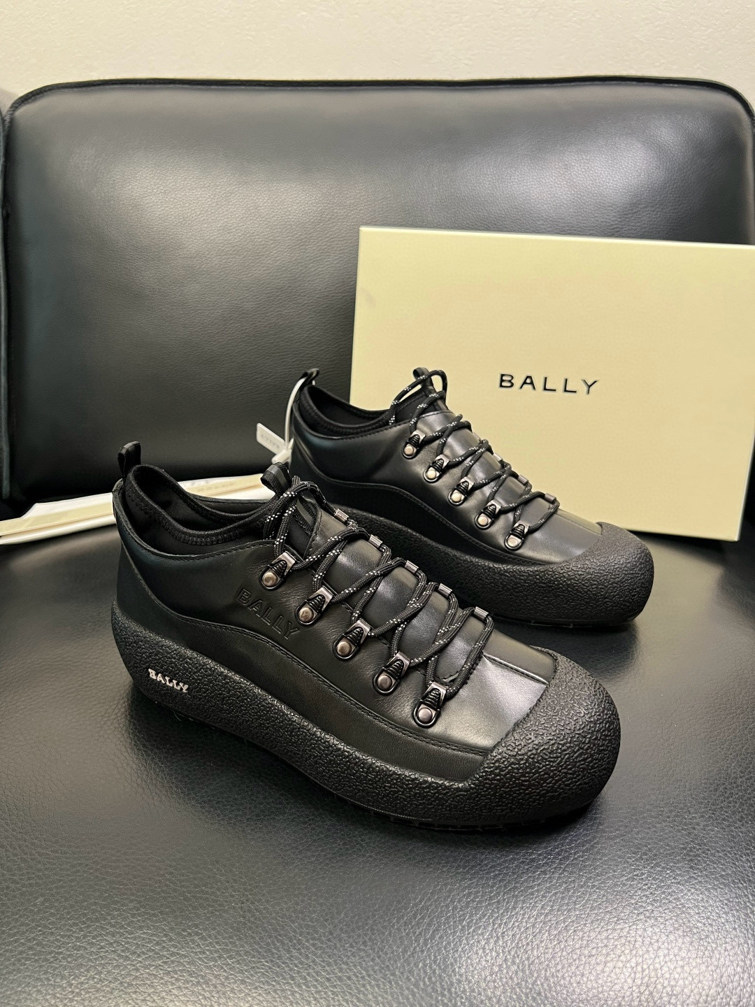 발리 BALLY 스니커즈