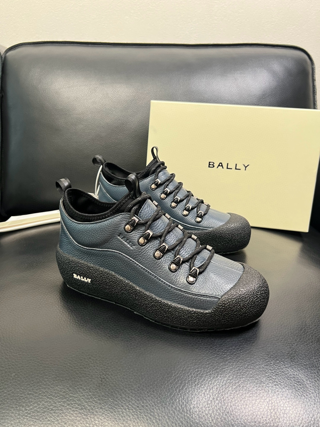 발리 BALLY 스니커즈