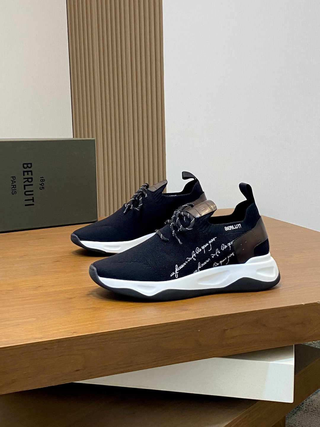 벨루티 Berluti Shadow 스니커즈