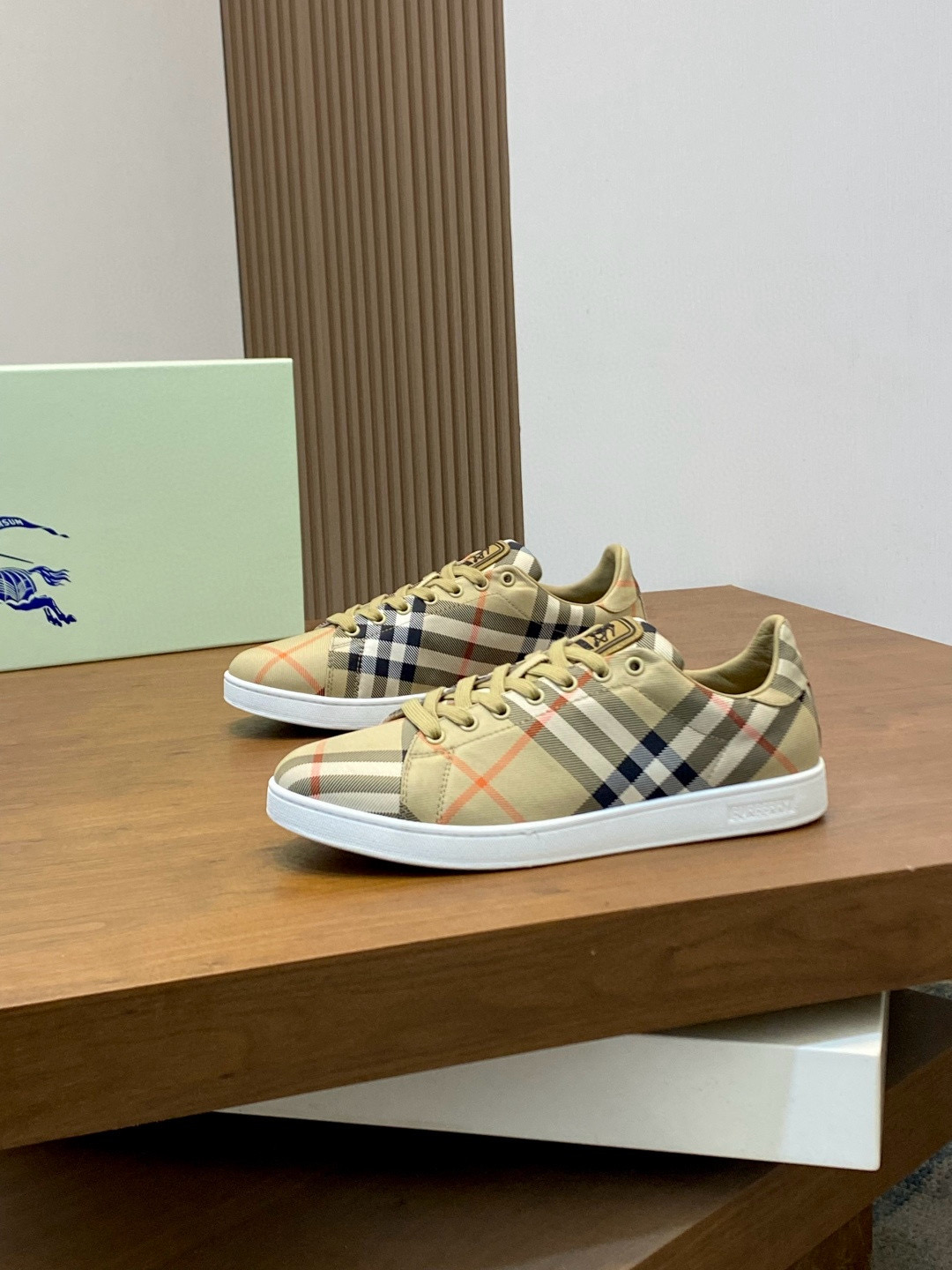 버버리 Burberry 스니커즈