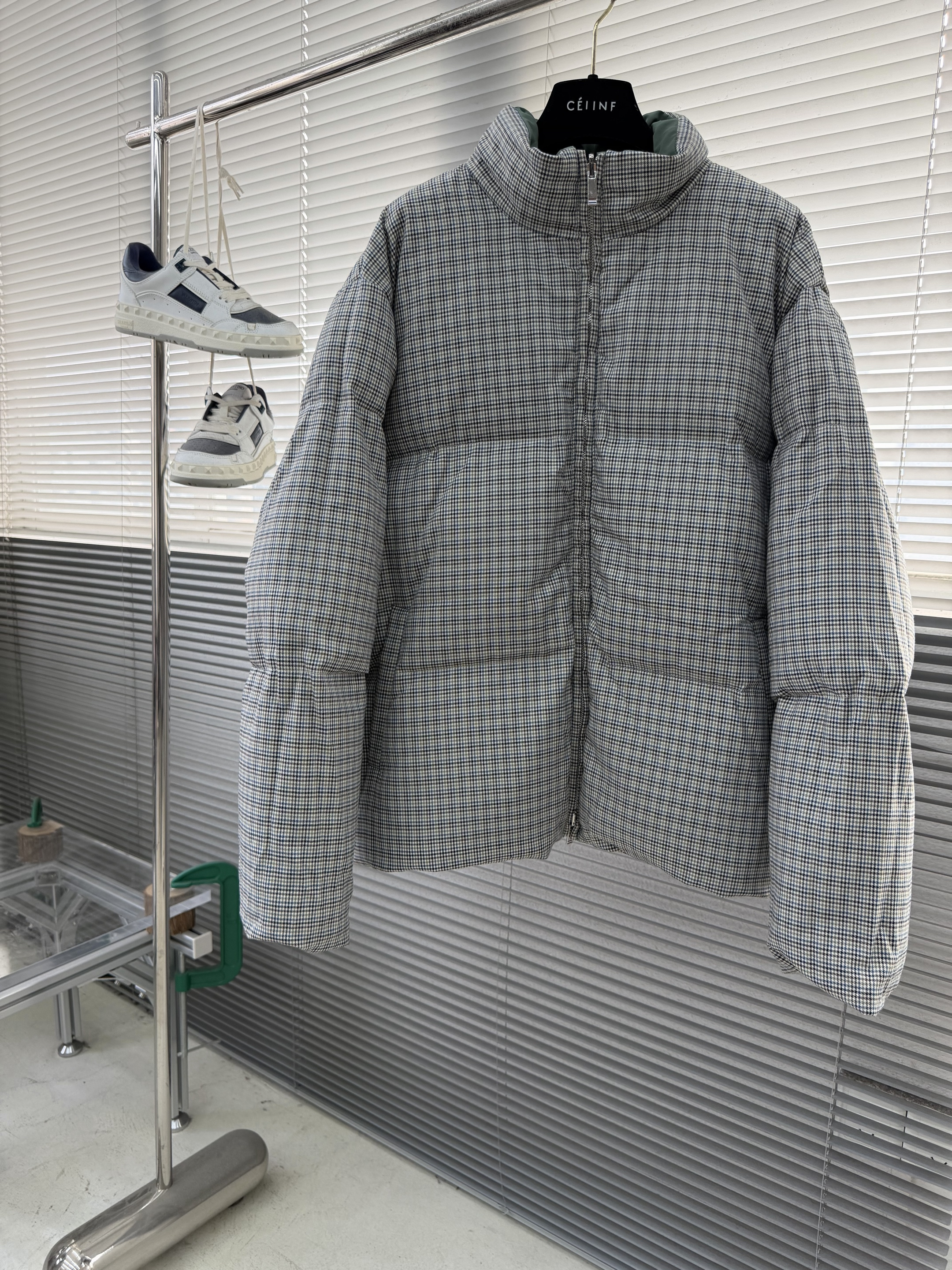 톰브라운 Thom Browne 양면 다운재킷