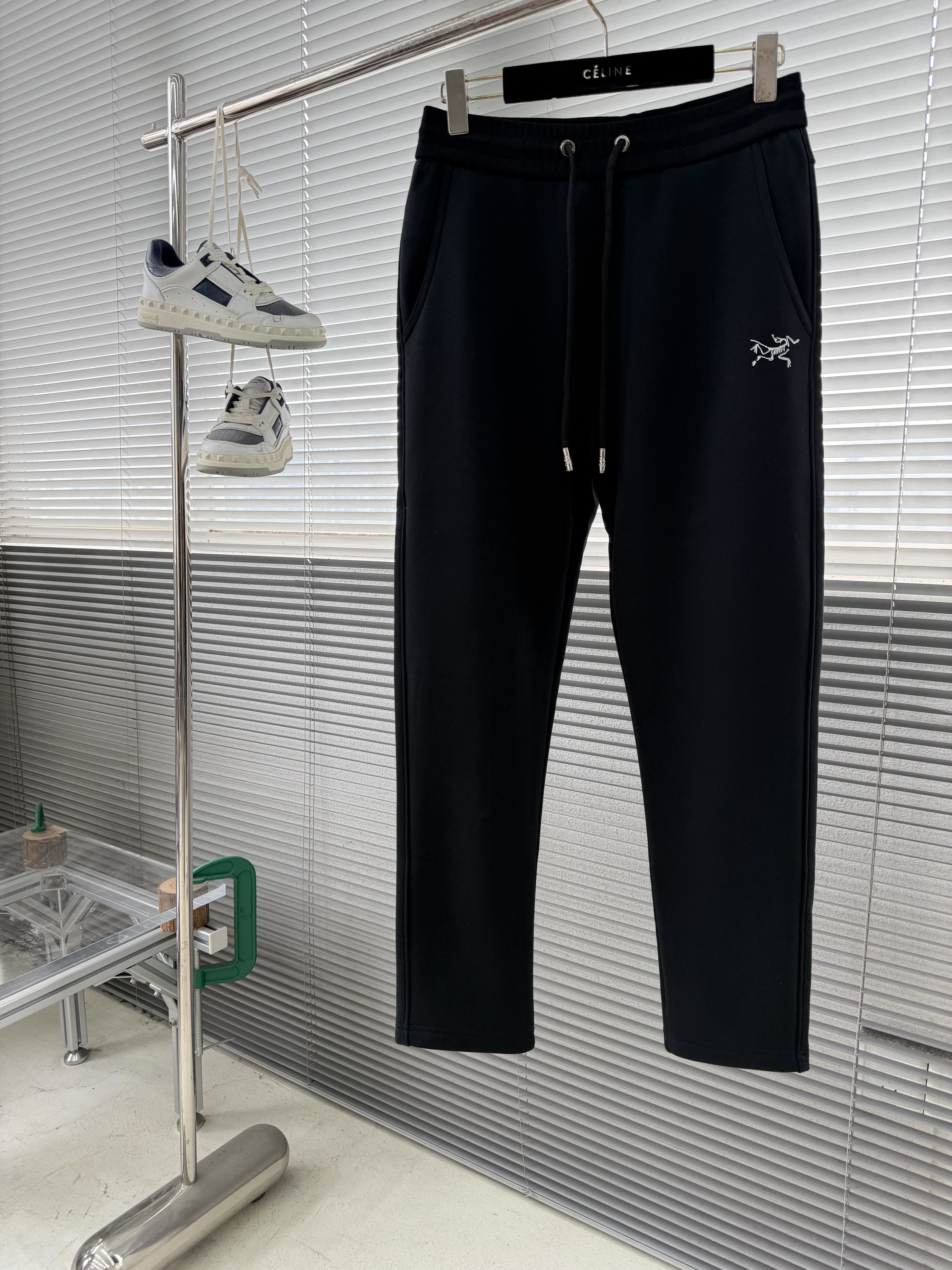 아크테릭스 ARC'TERYX 바지