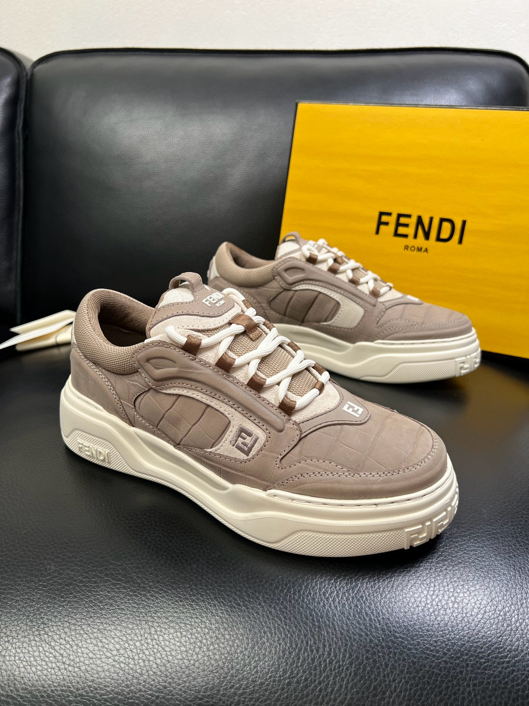 펜디 Fendi 스니커즈