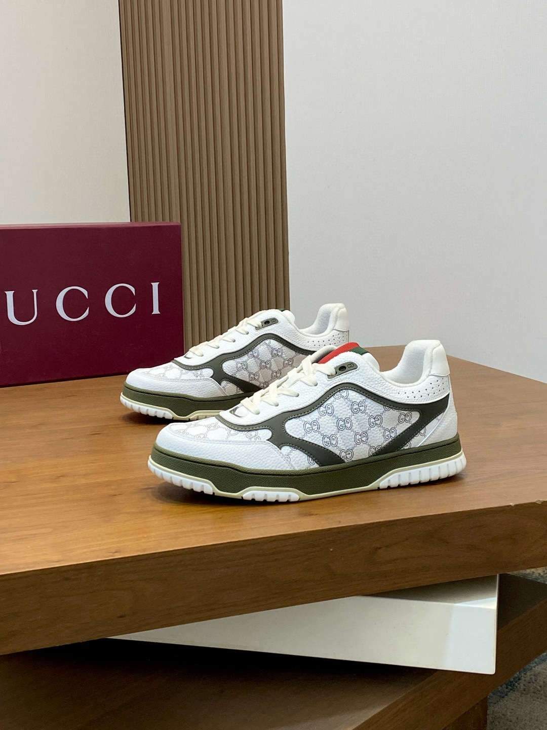 구찌 Gucci Re-Web 스니커즈