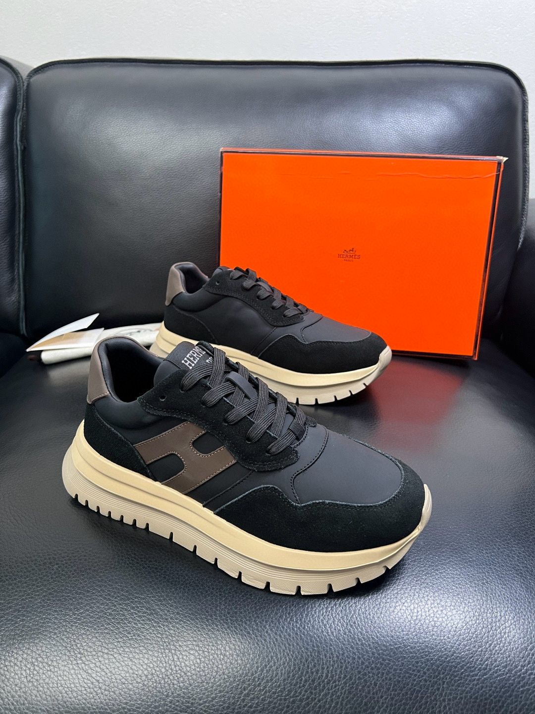 에르메스 Hermes 스니커즈