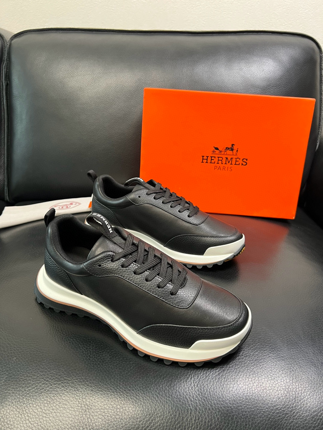 에르메스 Hermes 스니커즈