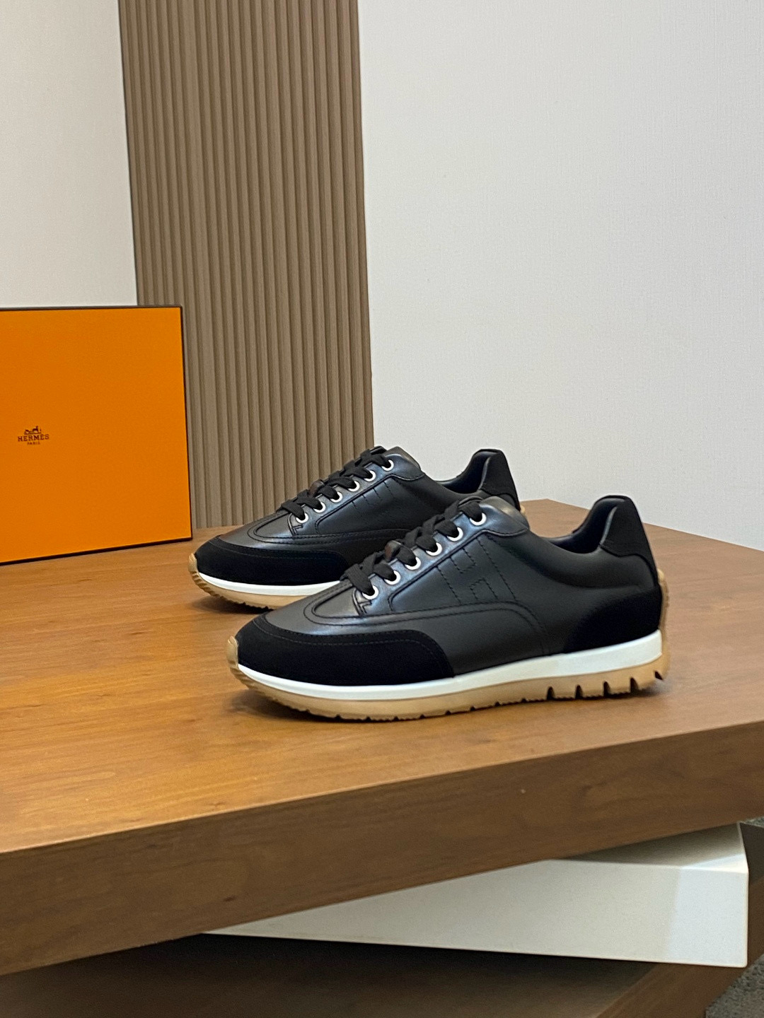 에르메스 Hermes 스니커즈