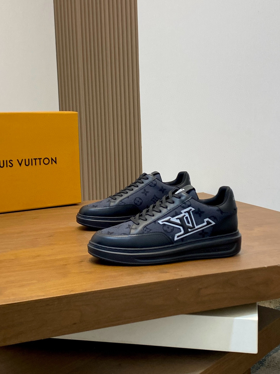 루이비통 Louis Vuitton 스니커즈