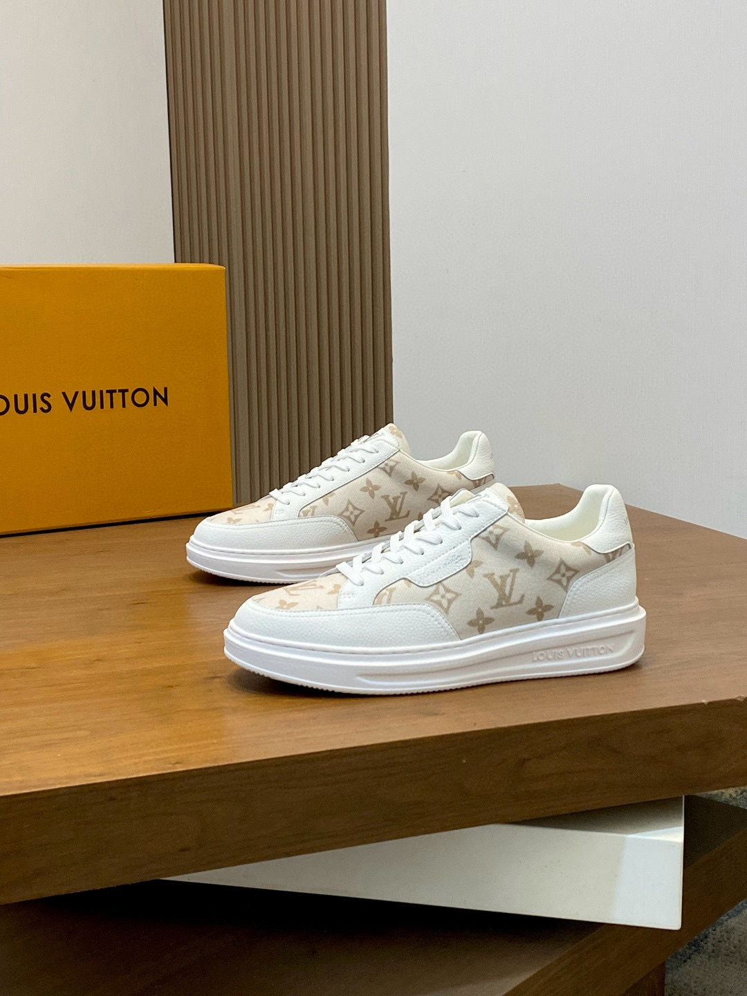 루이비통 Louis Vuitton 스니커즈