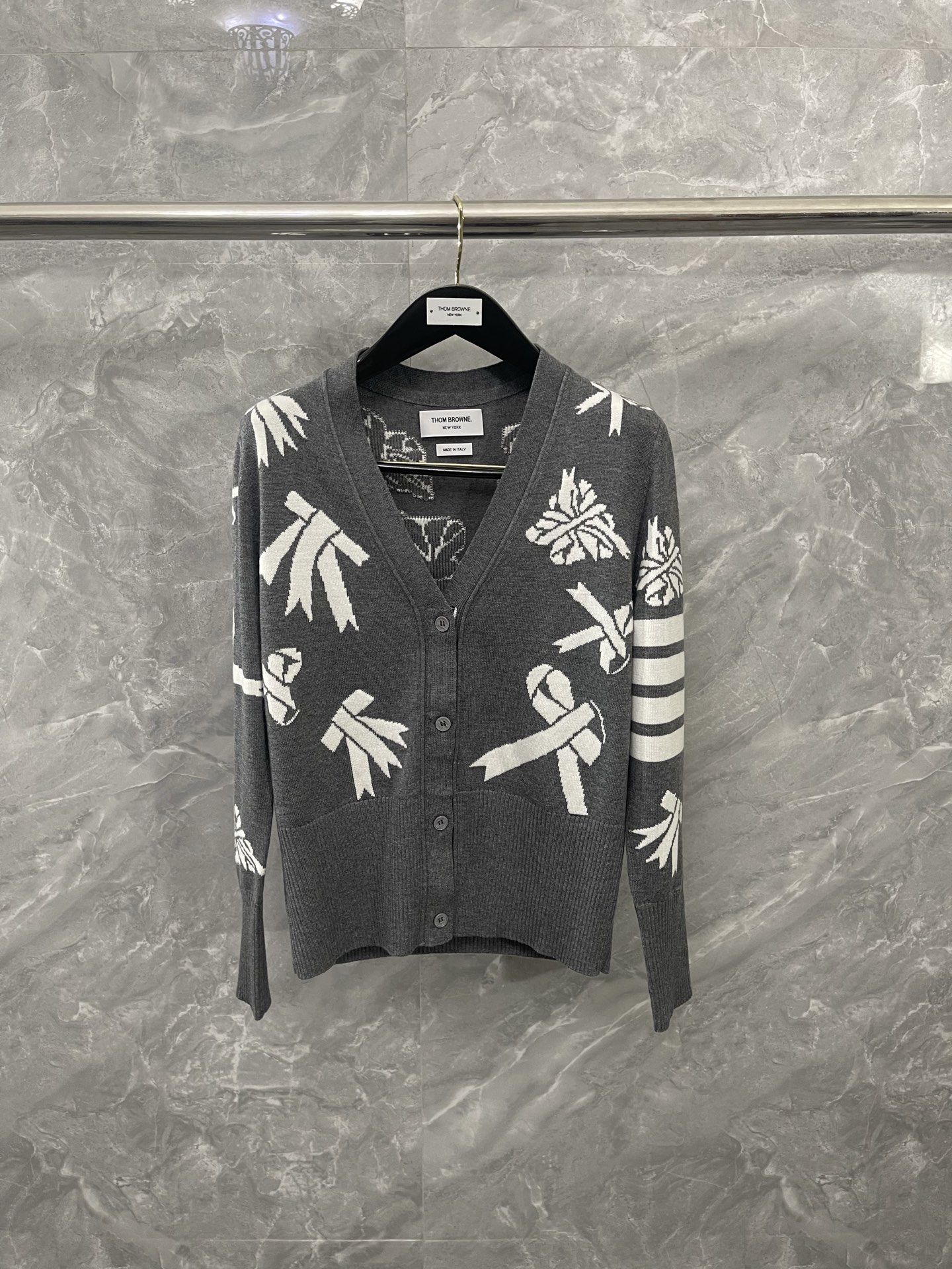 톰브라운 Thom Browne 가디건