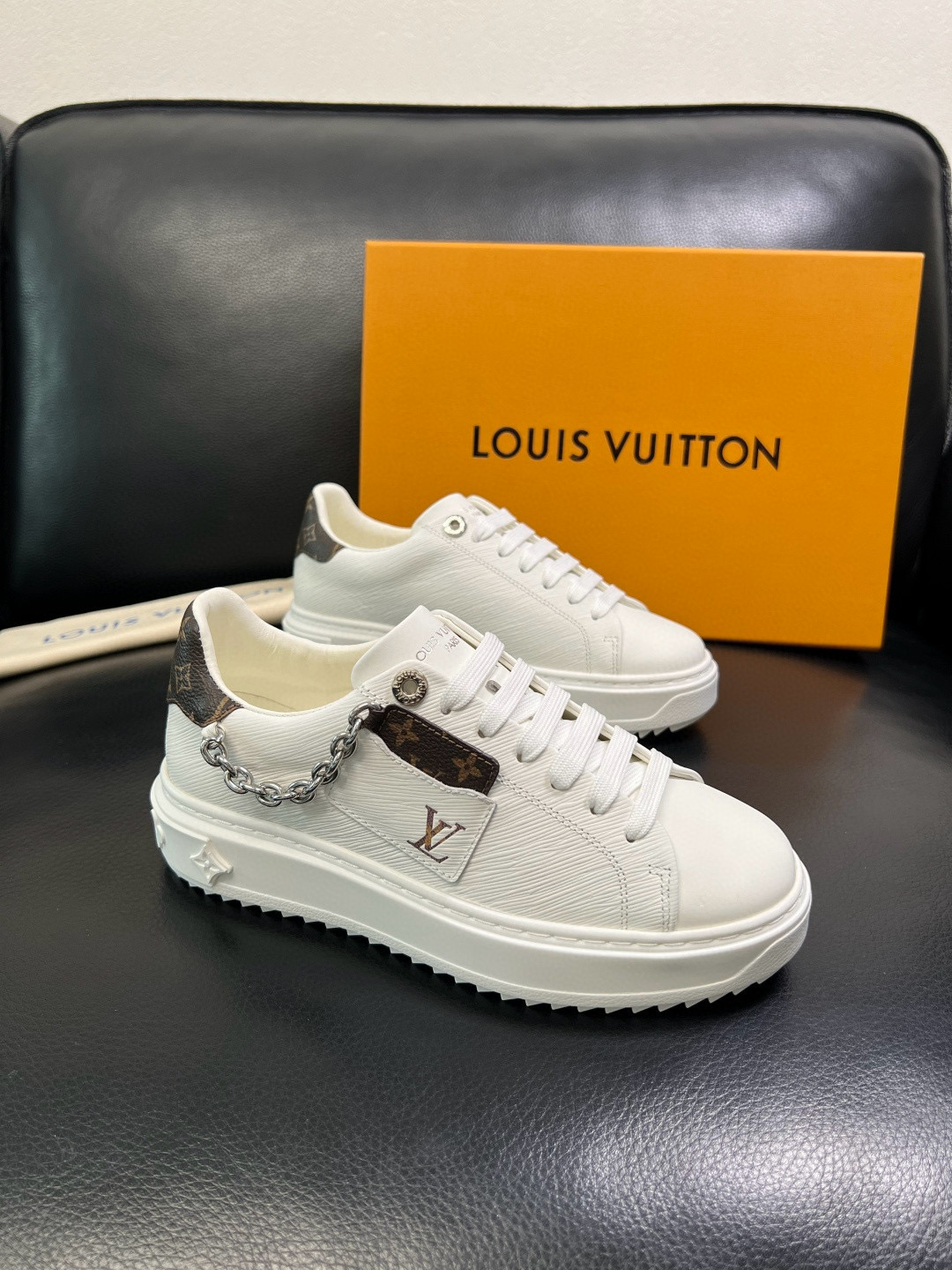 루이비통 Louis Vuitton 스니커즈