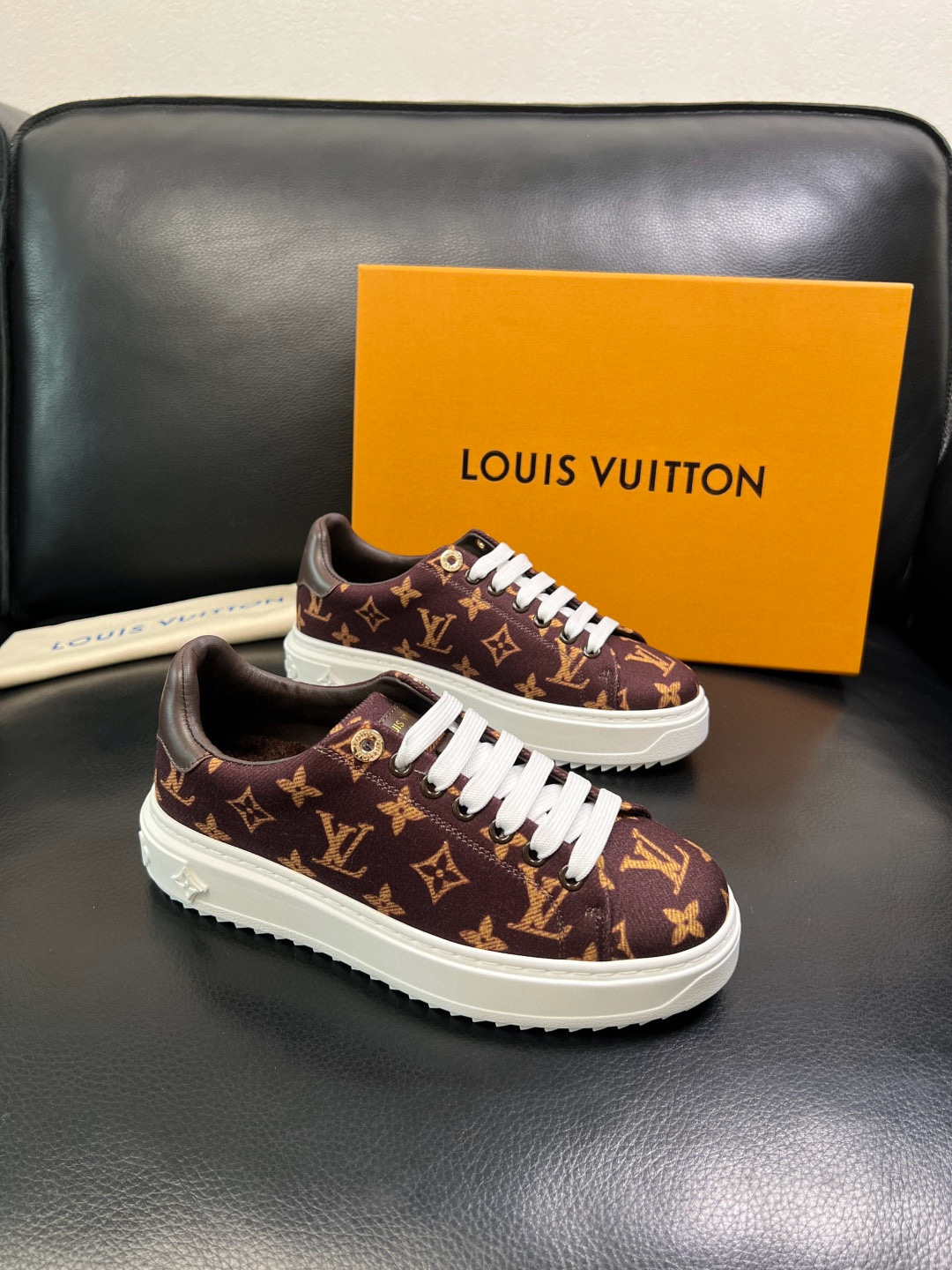 루이비통 Louis Vuitton 스니커즈