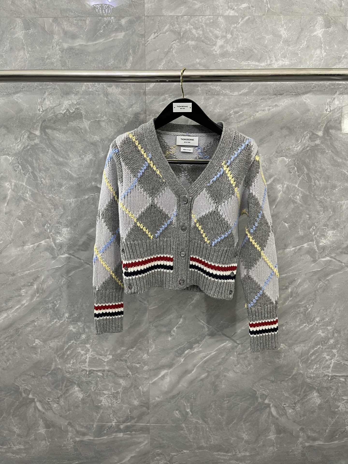 톰브라운 Thom Browne 가디건