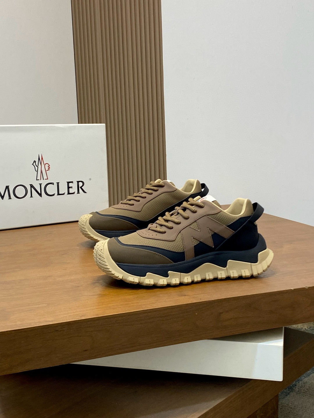 몽클레어 Moncler 스니커즈