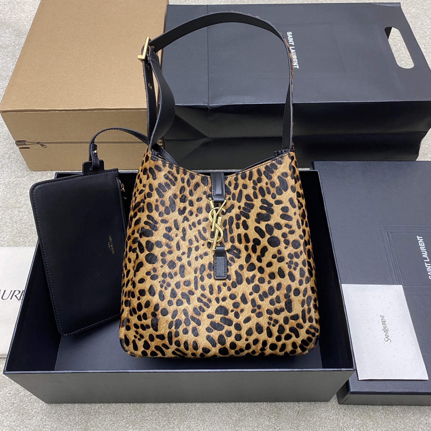 생로랑 Saint laurent/YSL 713938 Le 5 À 7 Supple Small In Pony Hair Leather Beige Black