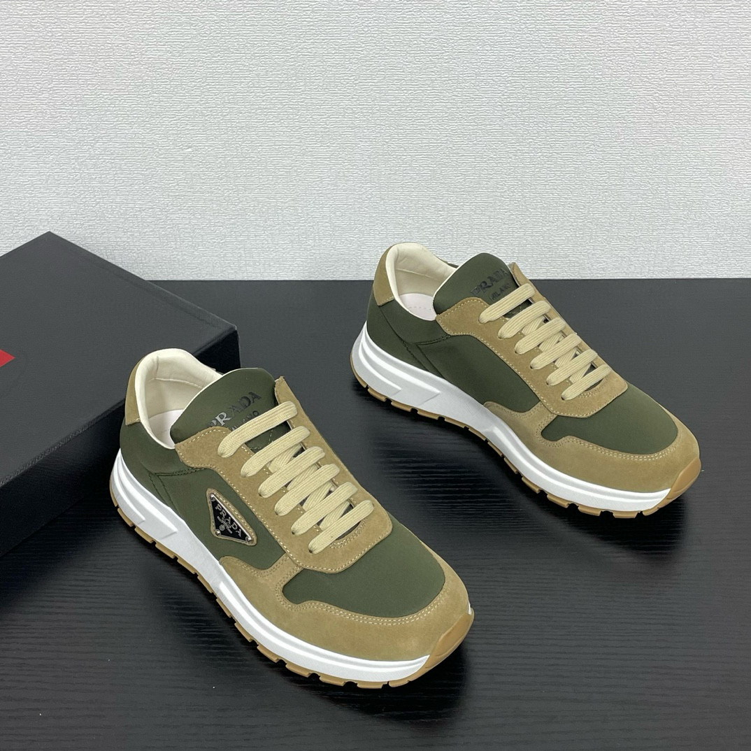 프라다 Prada Downtown 스니커즈