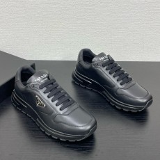 프라다 Prada 스니커즈 Black
