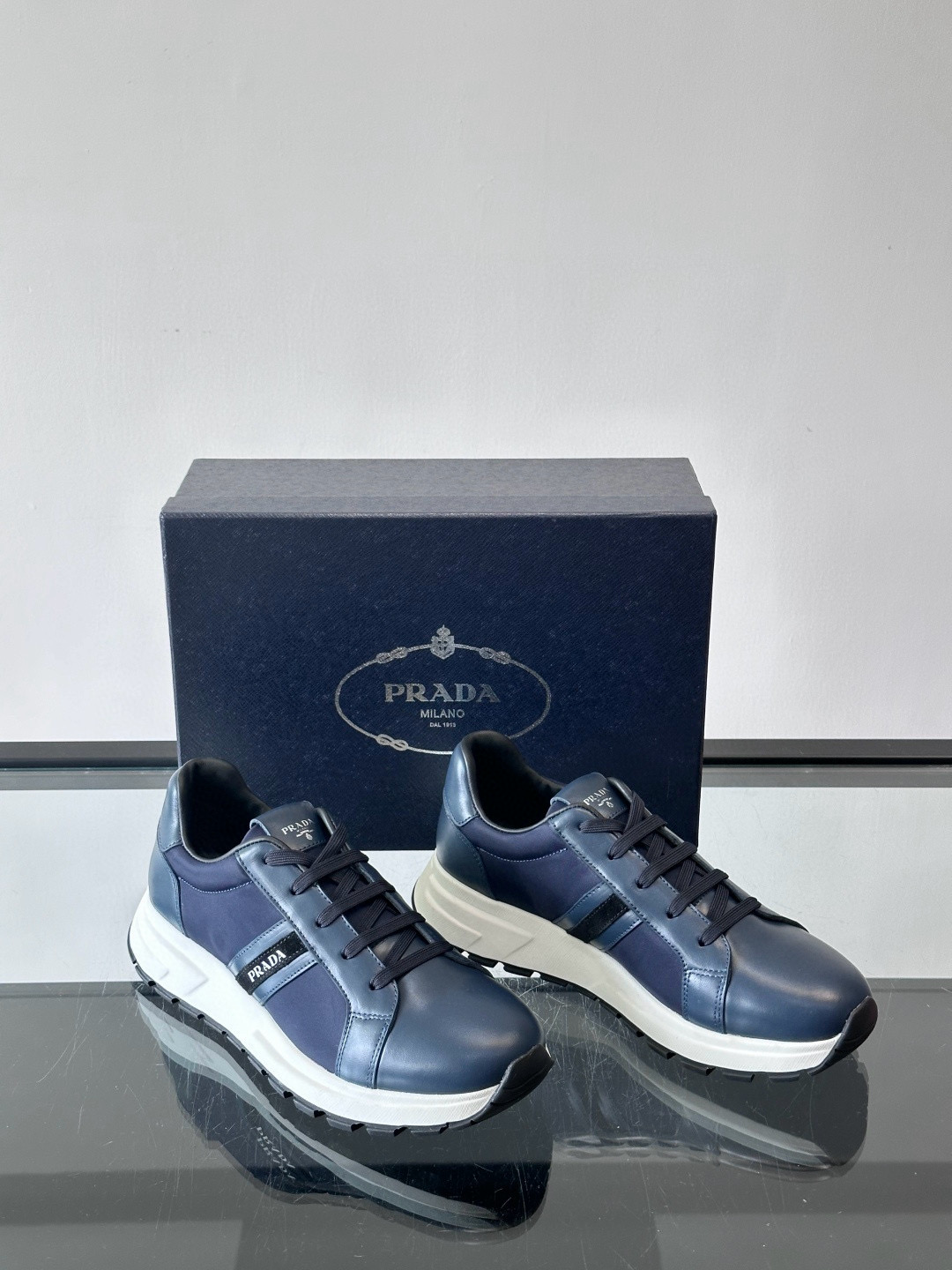 프라다 Prada 스니커즈