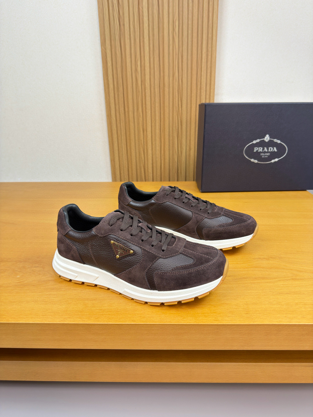 프라다 Prada 스니커즈