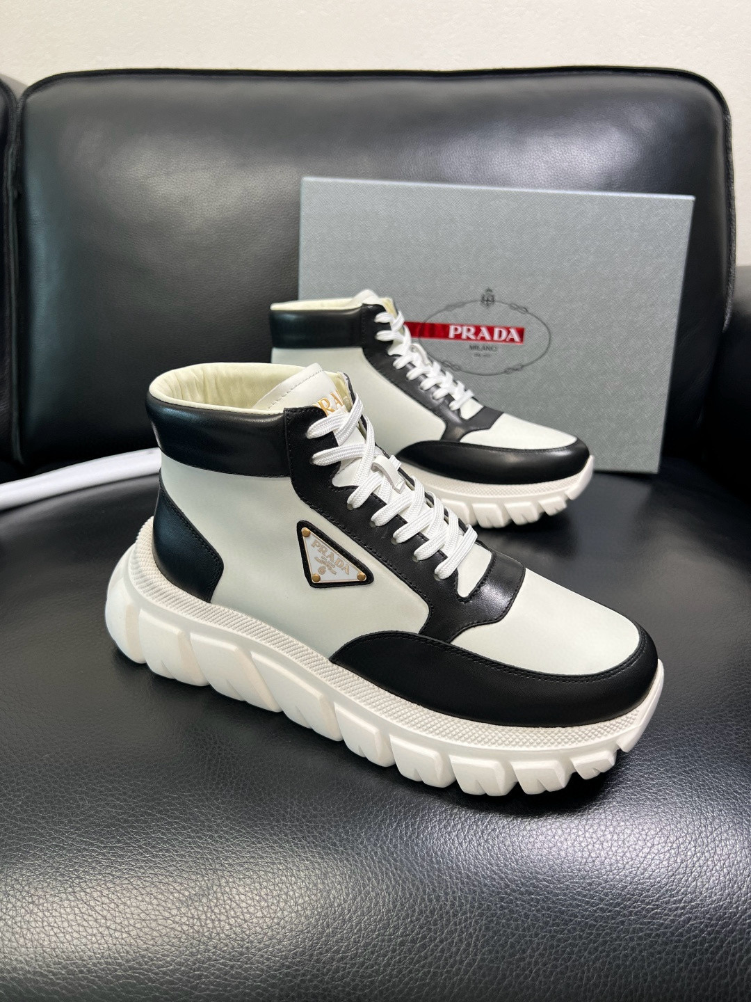 프라다 Prada 스니커즈