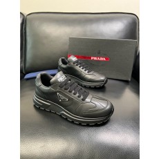 프라다 Prada 스니커즈 Black