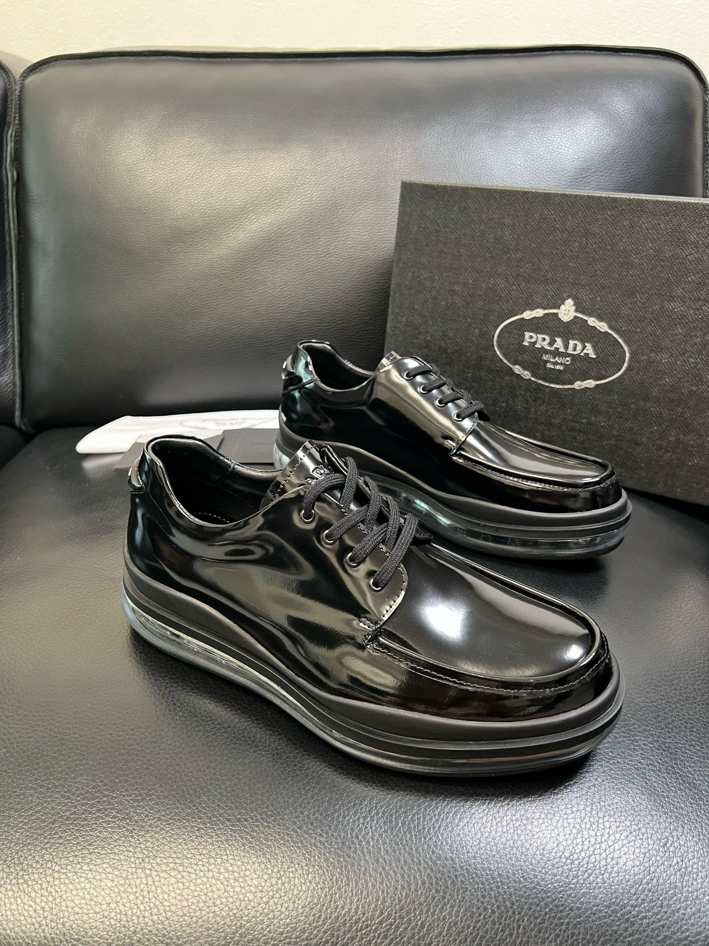 프라다 Prada 스니커즈