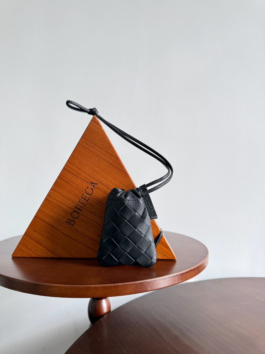 보테가베네타 Bottega Veneta 843903 마이크로 더스트 백 8.5cm