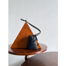 보테가베네타 Bottega Veneta 843903 마이크로 더스트 백 8.5cm