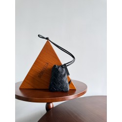 보테가베네타 Bottega Veneta 843903 마이크로 더스트 백 8.5cm