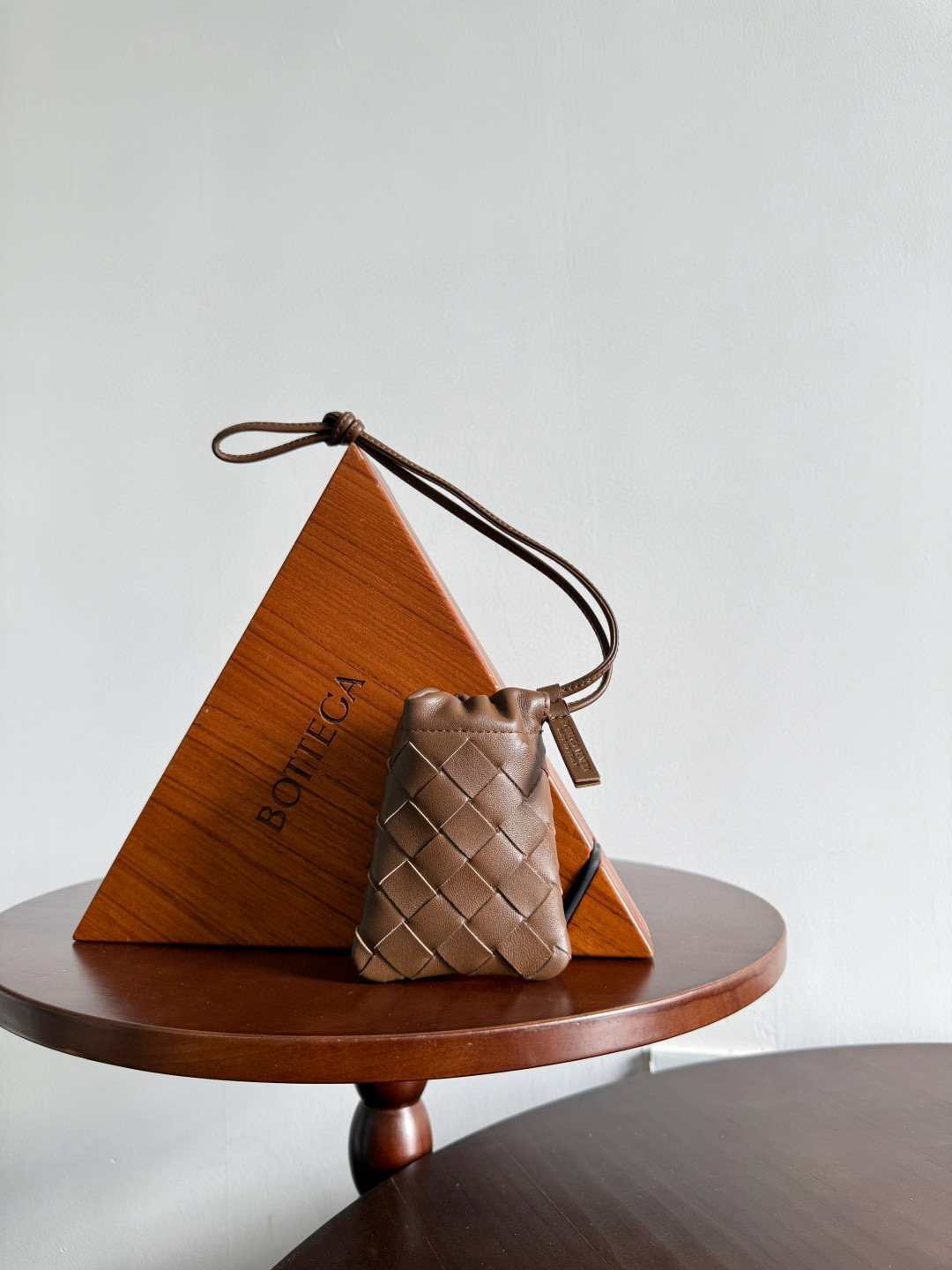 보테가베네타 Bottega Veneta 843903 마이크로 더스트 백 8.5cm