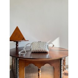 보테가 베네타 Bottega Veneta 794258 Intrecciato Concert Pouch 18.5CM