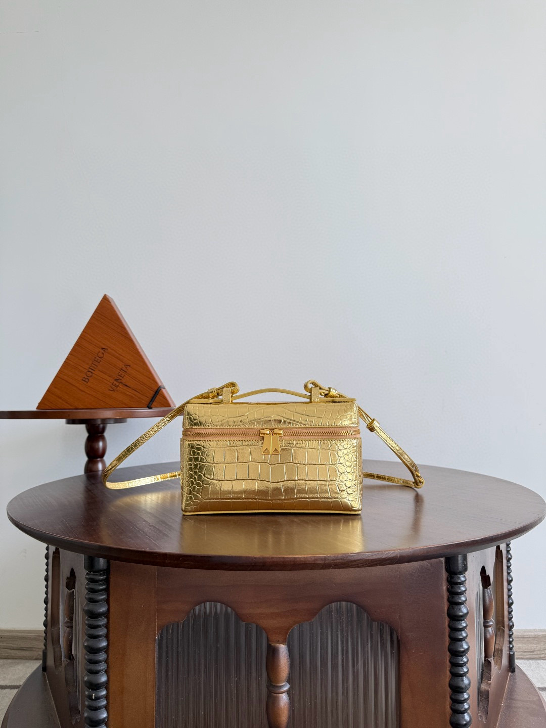 보테가 베네타 Bottega Veneta Bang Bang Vanity 크로스 백 789109 22cm