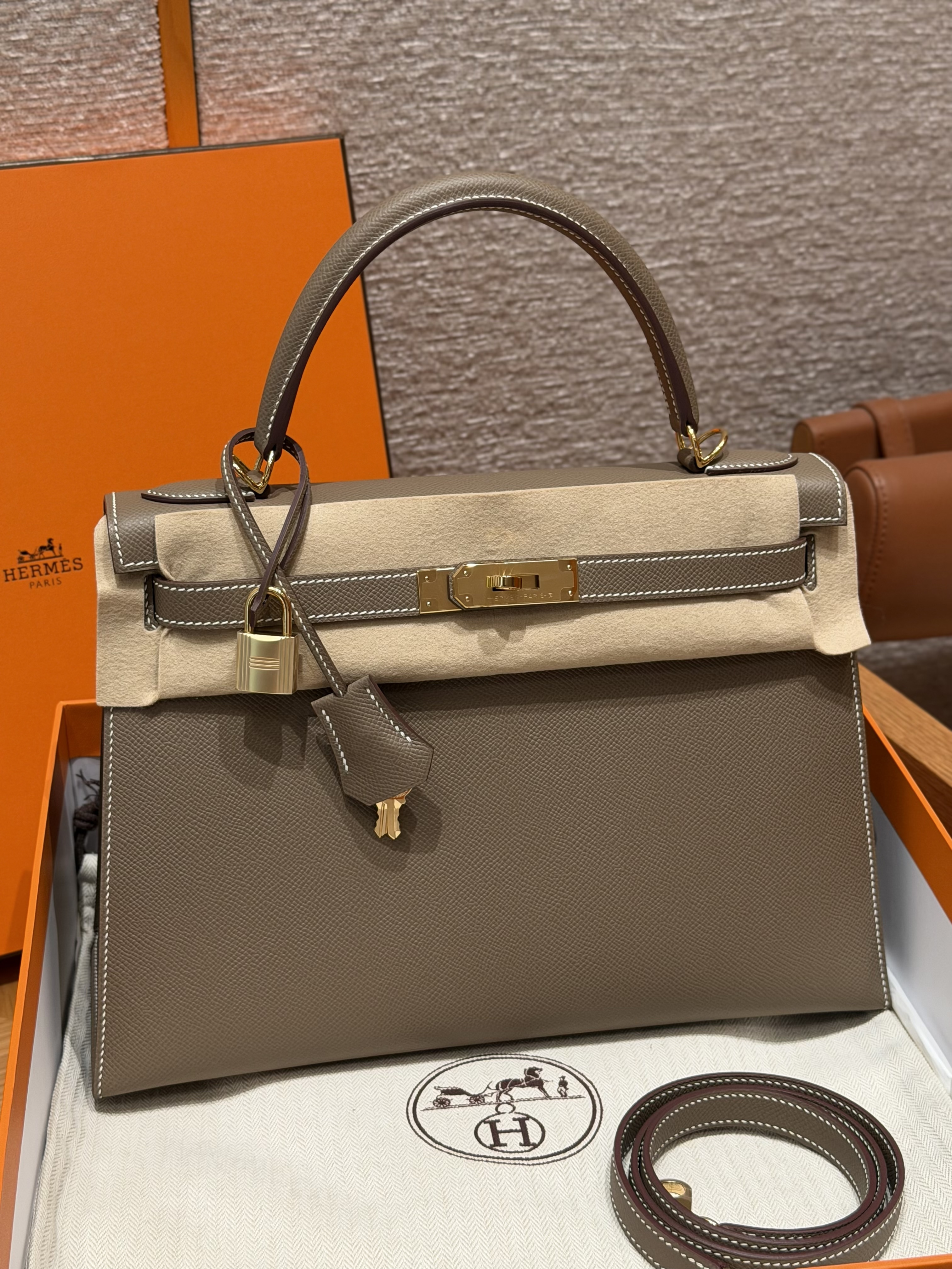 에르메스 Hermes Kelly 32cm Epsom 18 Etoupe/gold