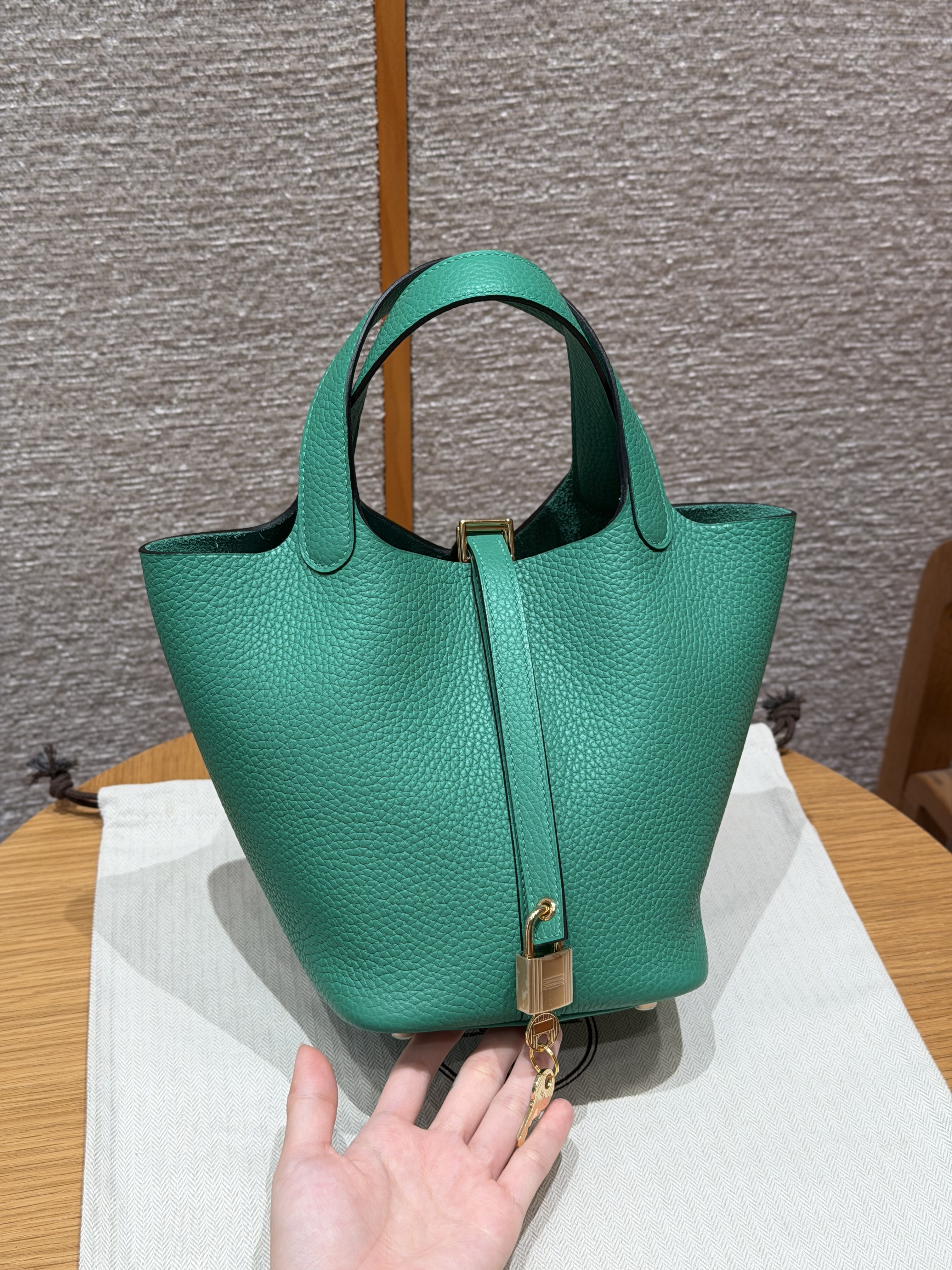 에르메스 Hermes Picotin lock 18cm clemence O6 Vert jade/gold