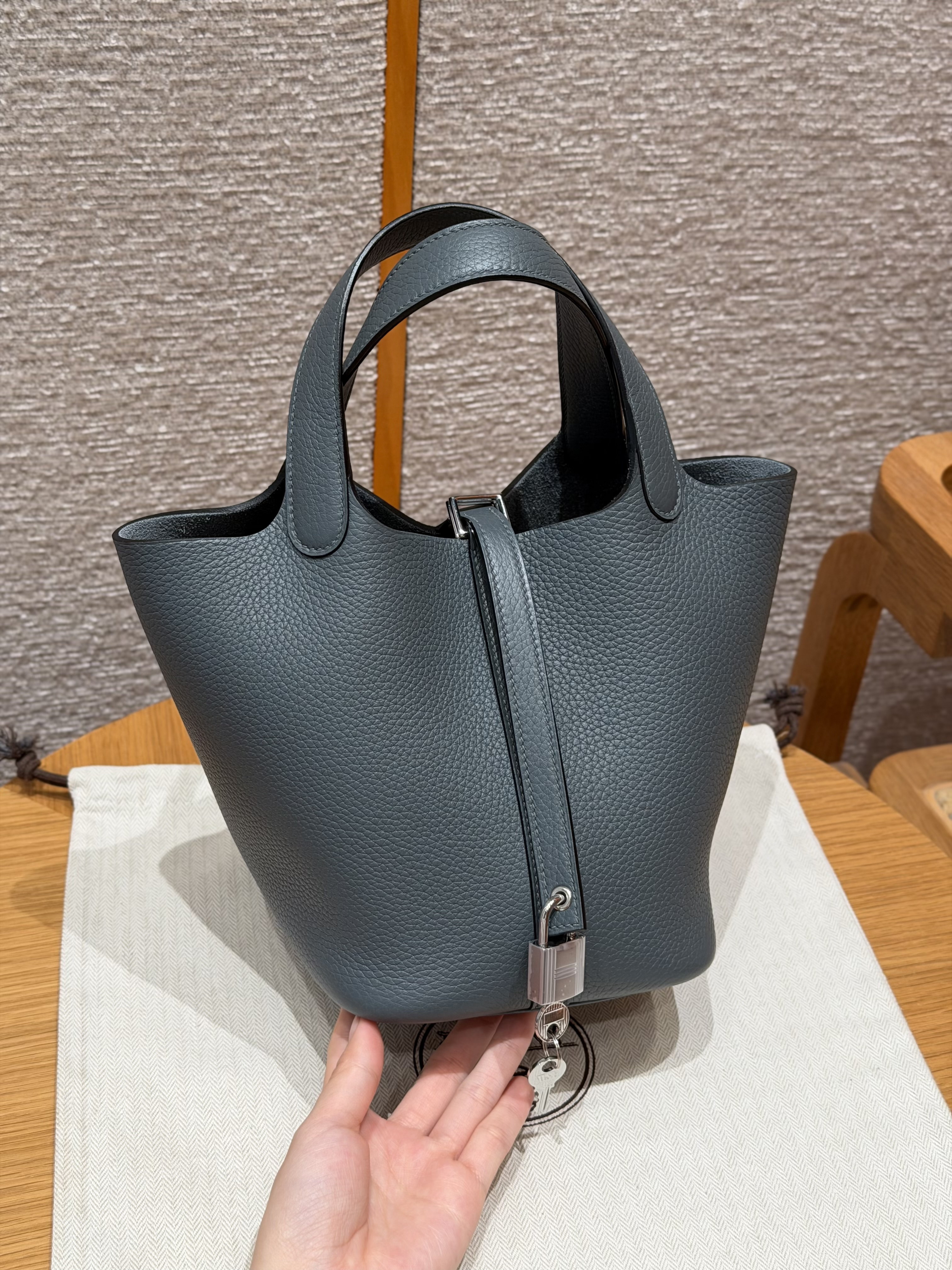 에르메스 Hermes Picotin lock 18cm clemence Y7 Blue Orage/silver