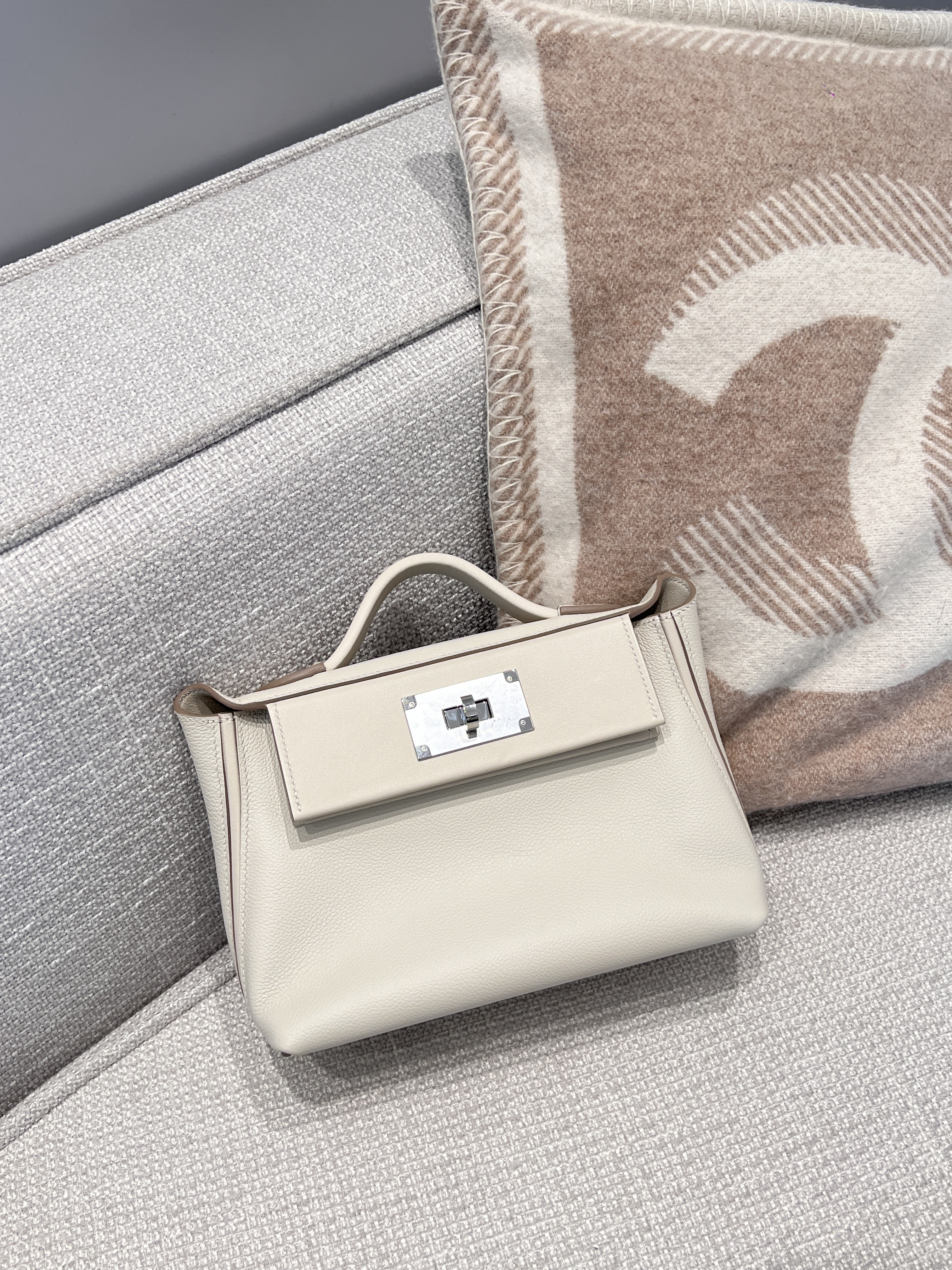 에르메스 Hermes Kelly 2424 Mini Evercolor 8L Beton/silver