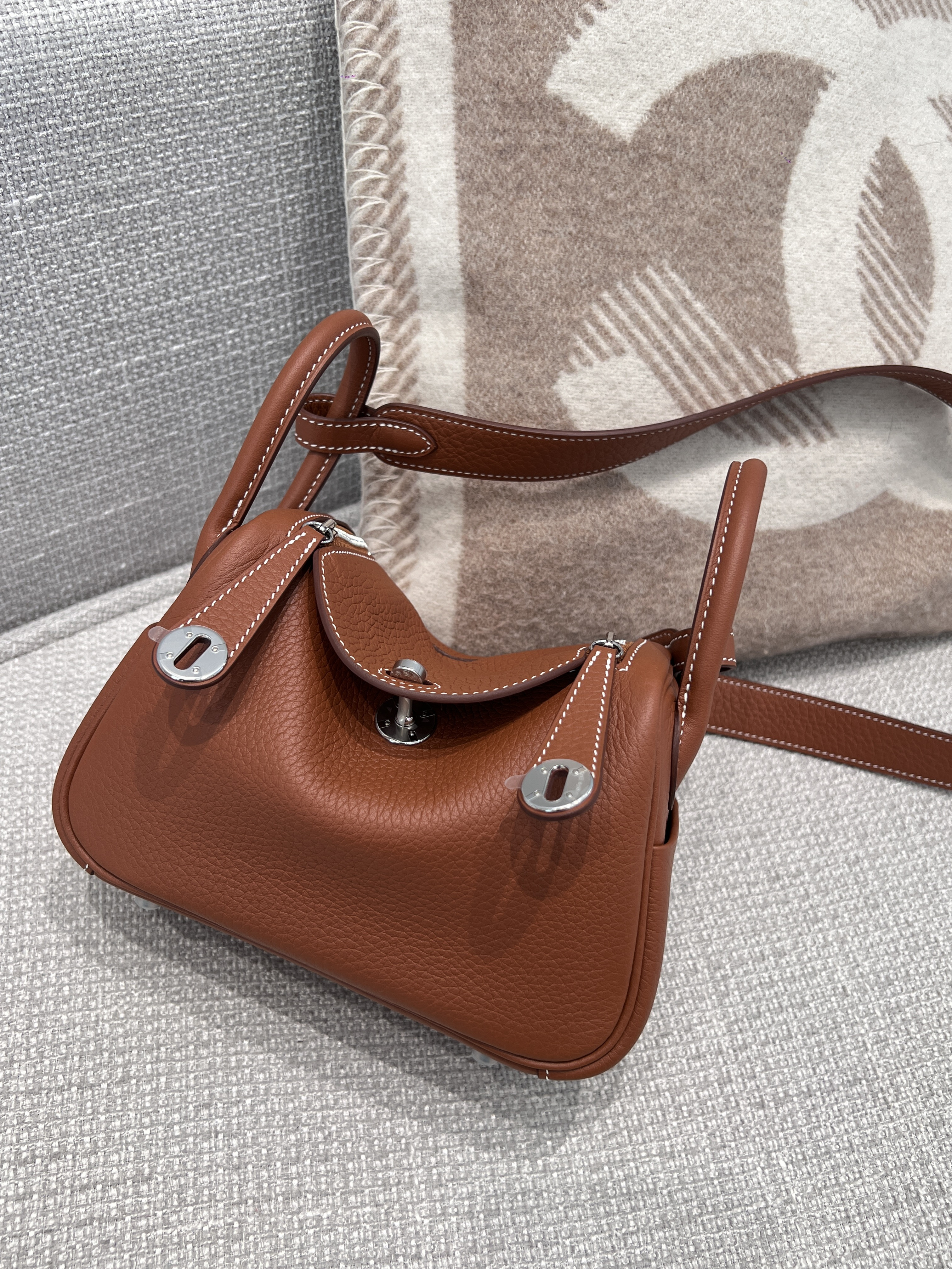 에르메스 Hermes Mini Lindy 19cm Germany Leather 37 Gold/silver