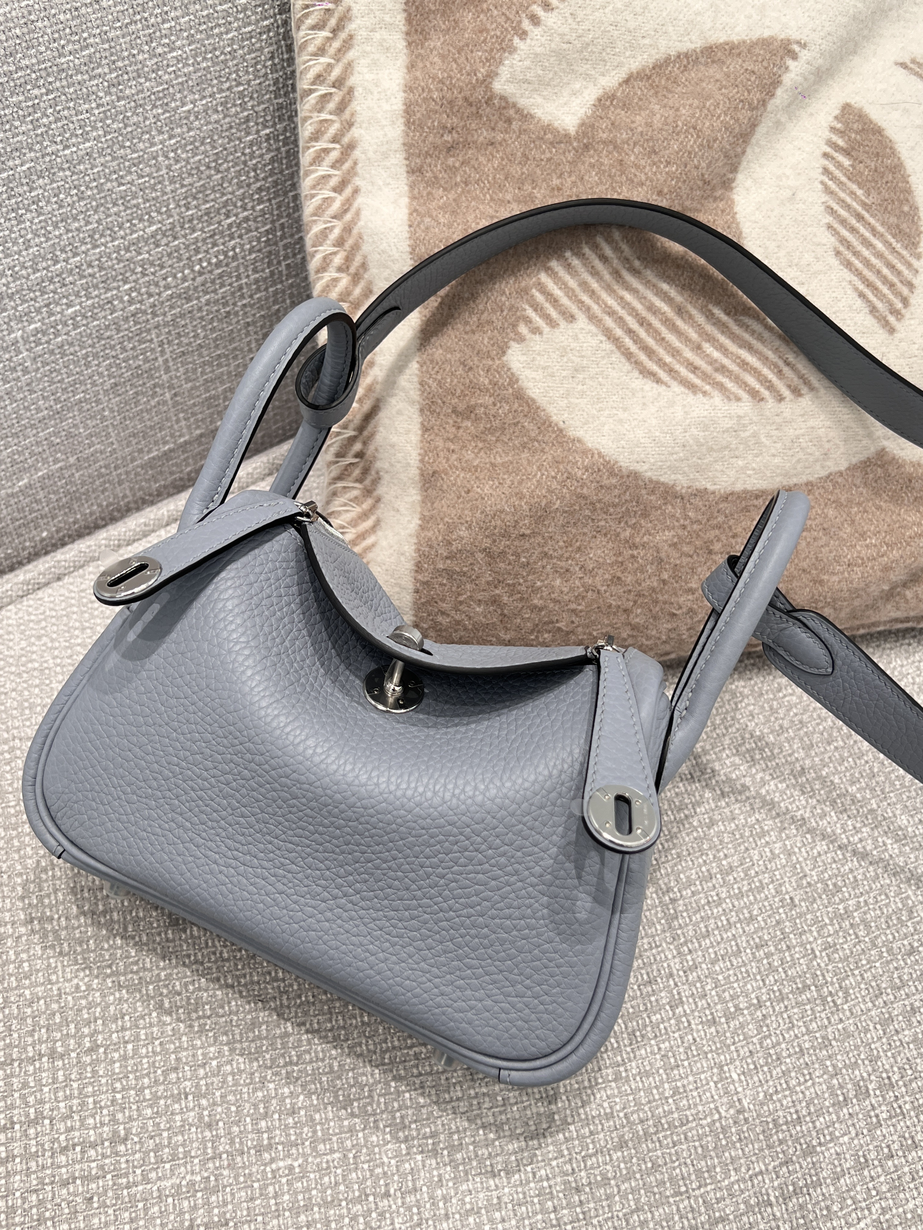 에르메스 Hermes Mini Lindy 19cm Germany Leather J7 Blue Lin/silver