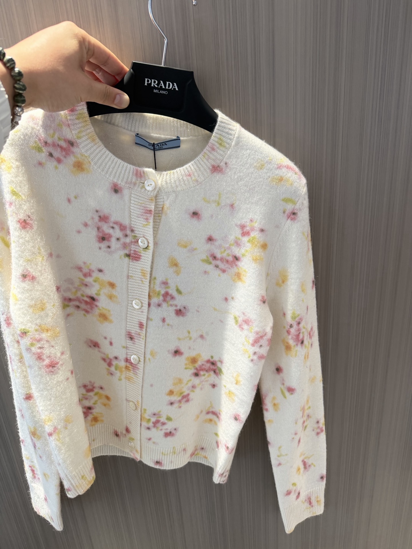 프라다 Prada 가디건