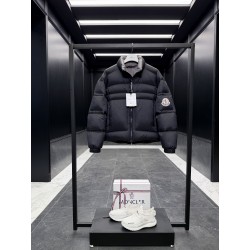 몽클레어 Moncler 1952 다운재킷