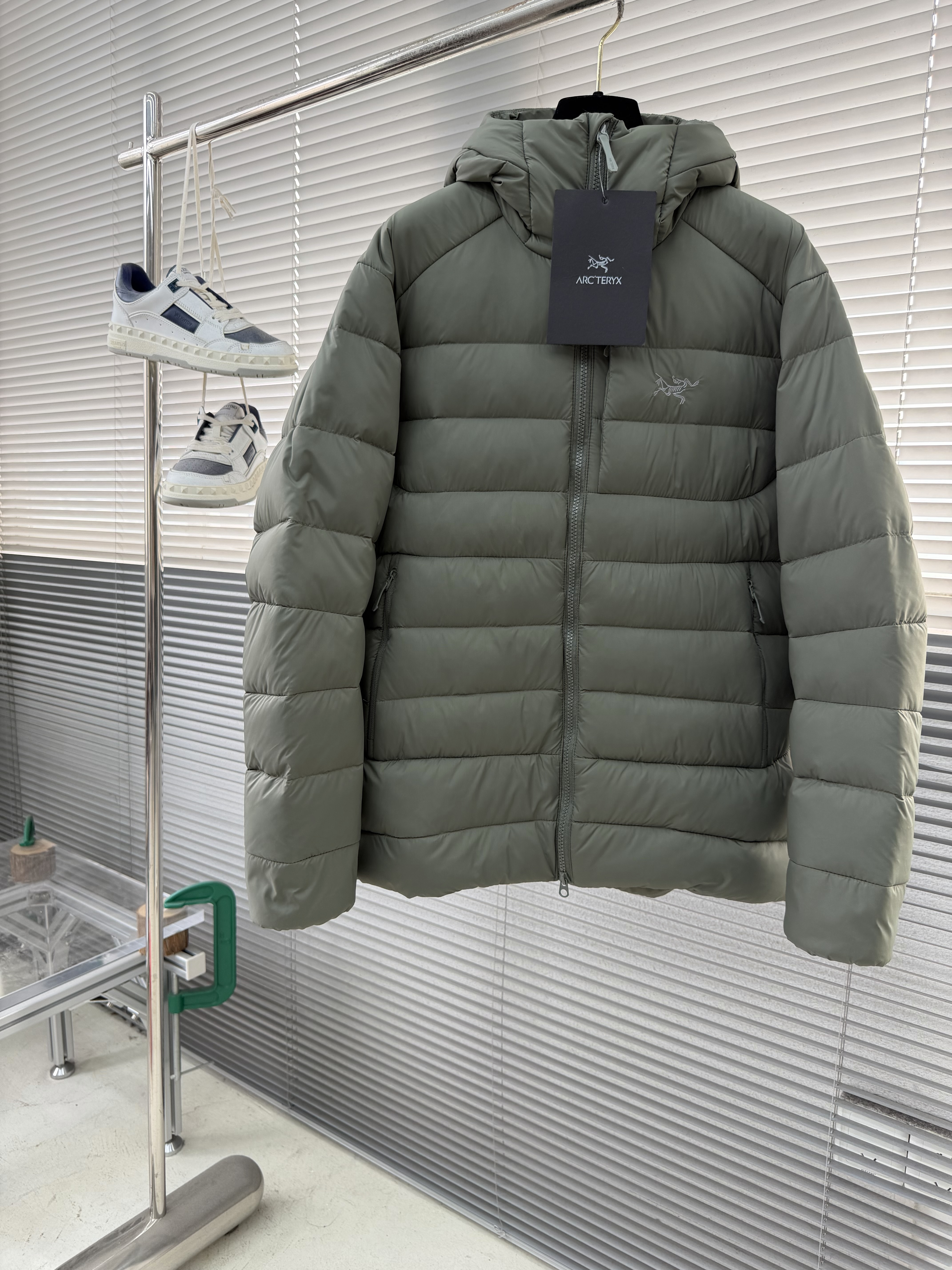 아크테릭스 ARC'TERYX Thorium hoody 다운재킷