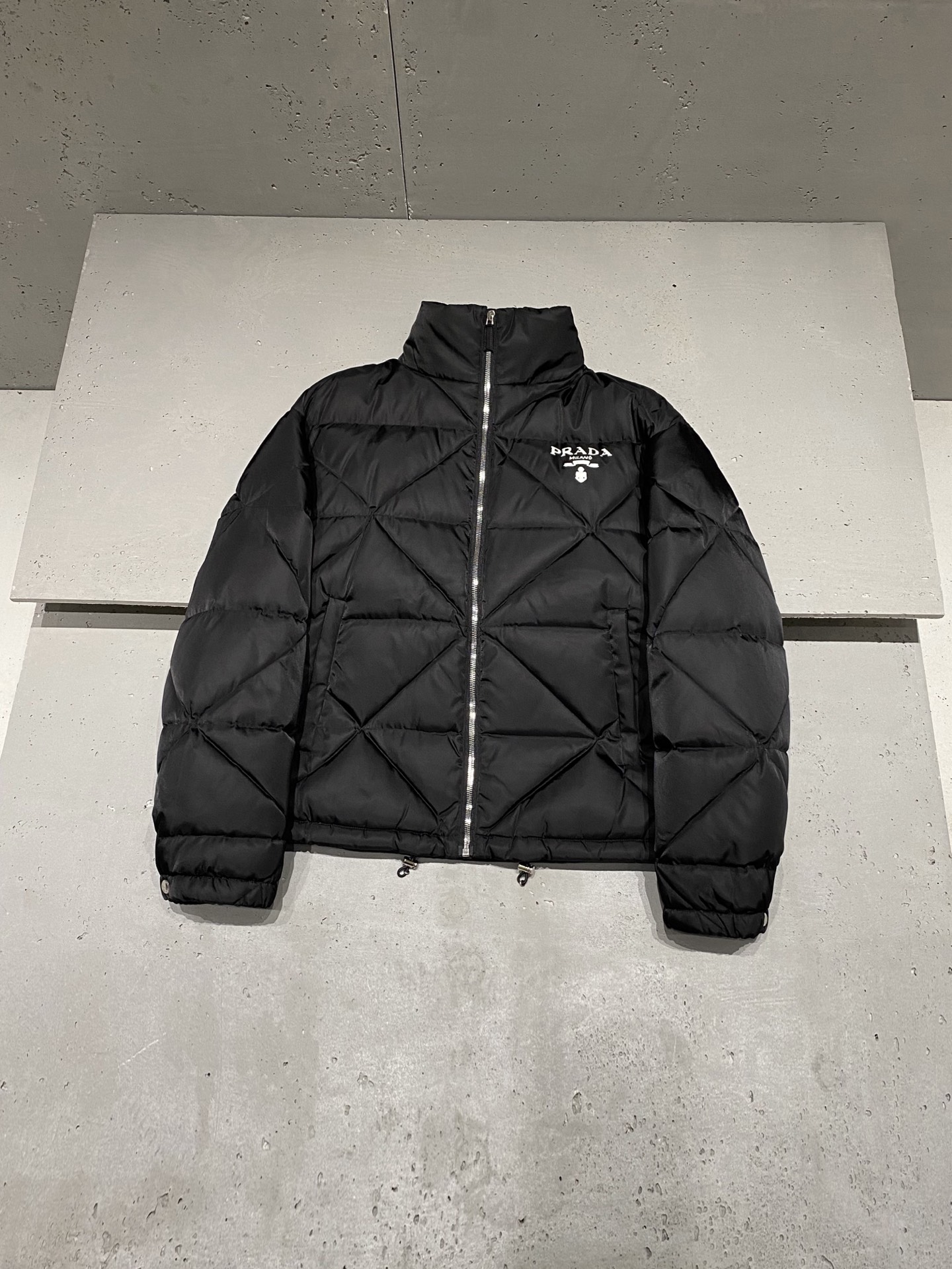 프라다 Prada 다운재킷