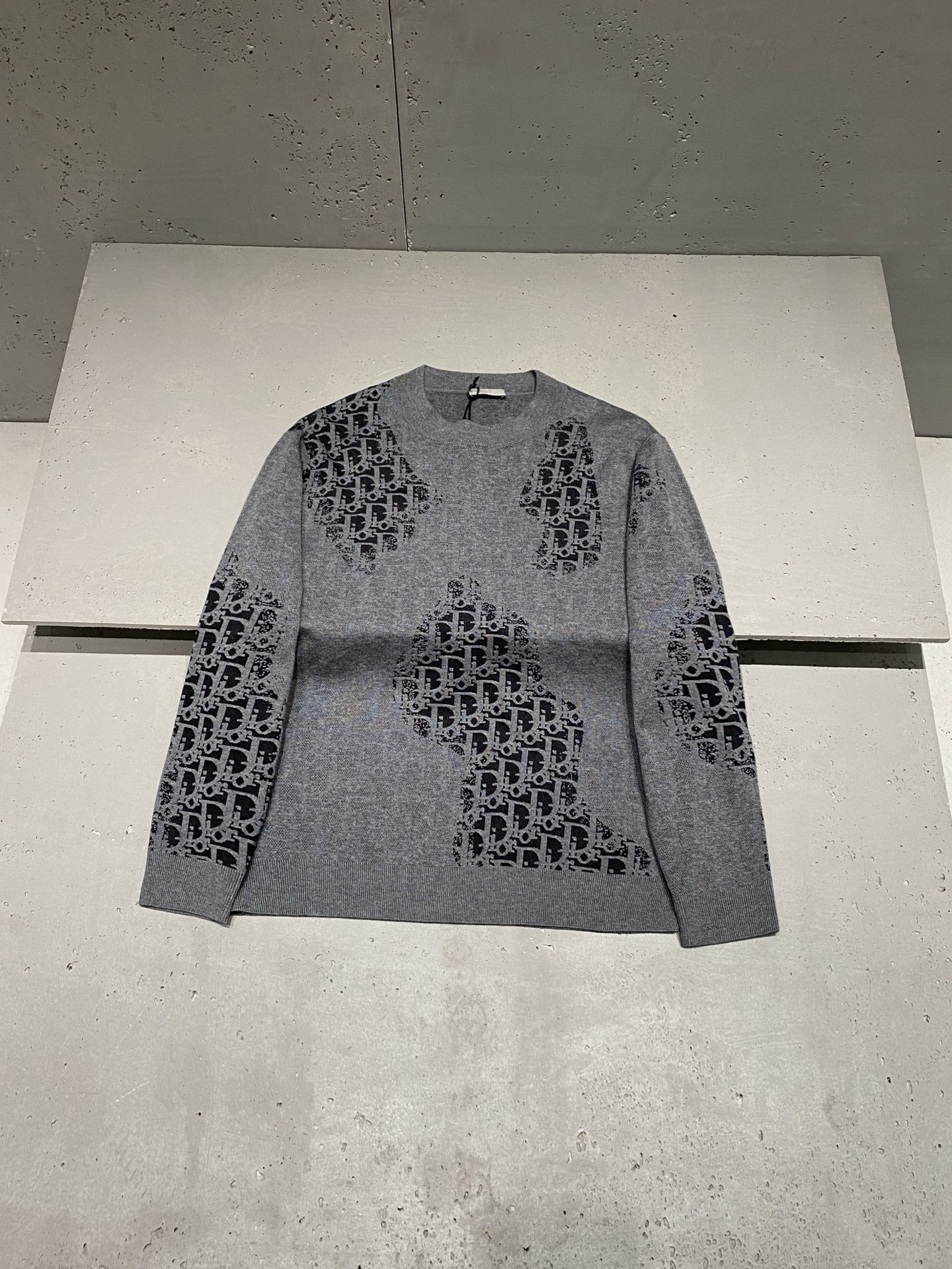 디올 Dior Oblique 스웨터