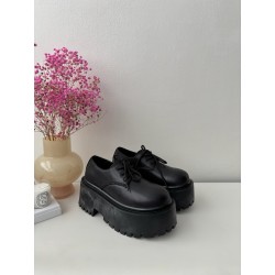 발렌시아가 Balenciaga Strike 로퍼 슈즈 Black