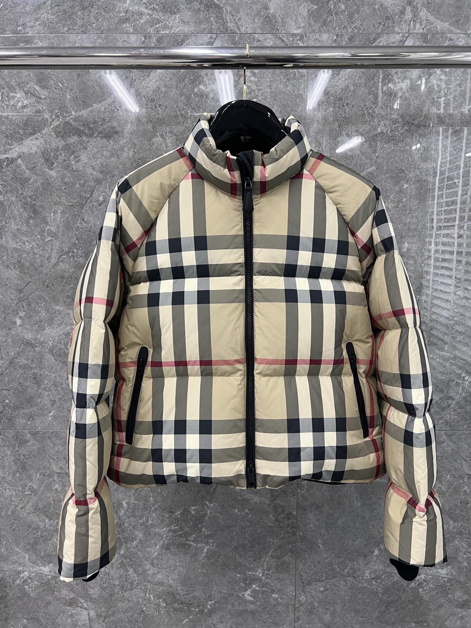 [대리석집] 버버리 Burberry 다운재킷