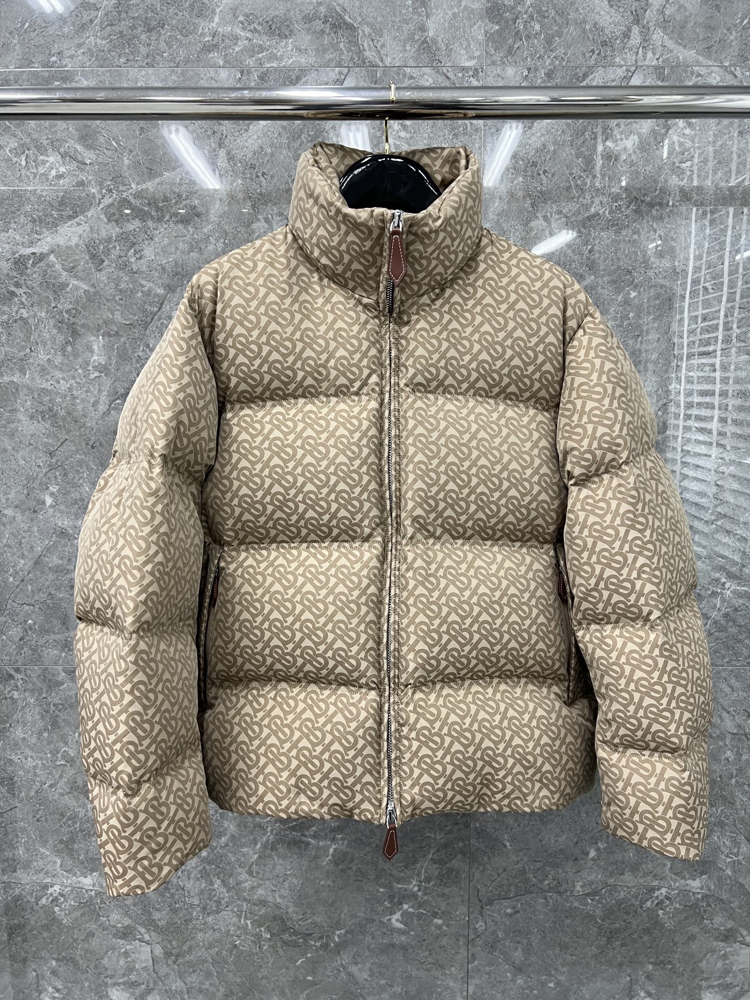 [대리석집] 버버리 Burberry 다운재킷